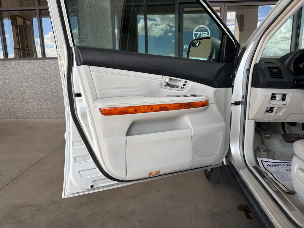 Lexus RX photo 16