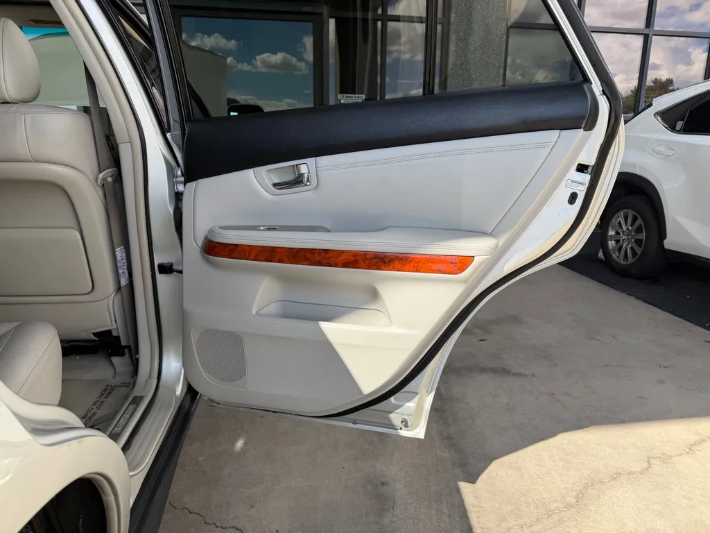 Lexus RX photo 30