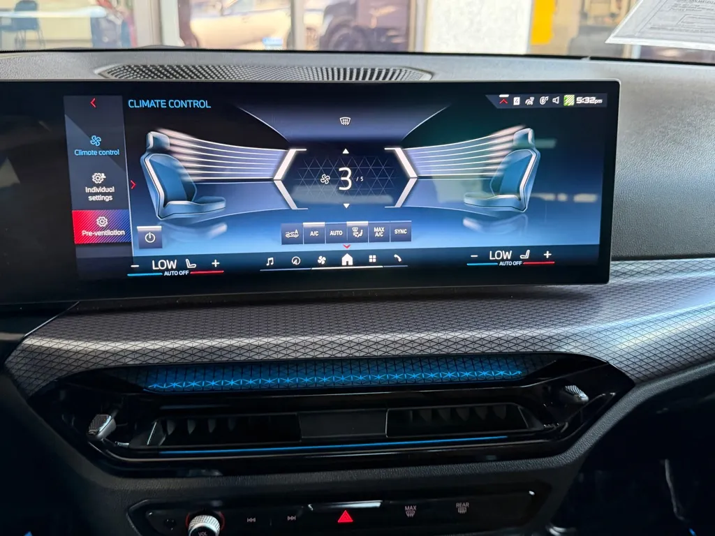 BMW M240XI photo 13