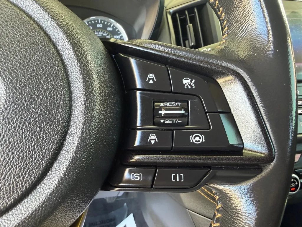 Subaru Crosstrek photo 9