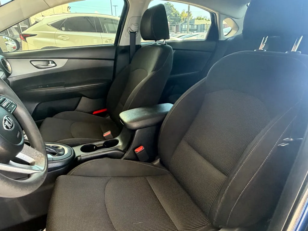 Kia Forte photo 6