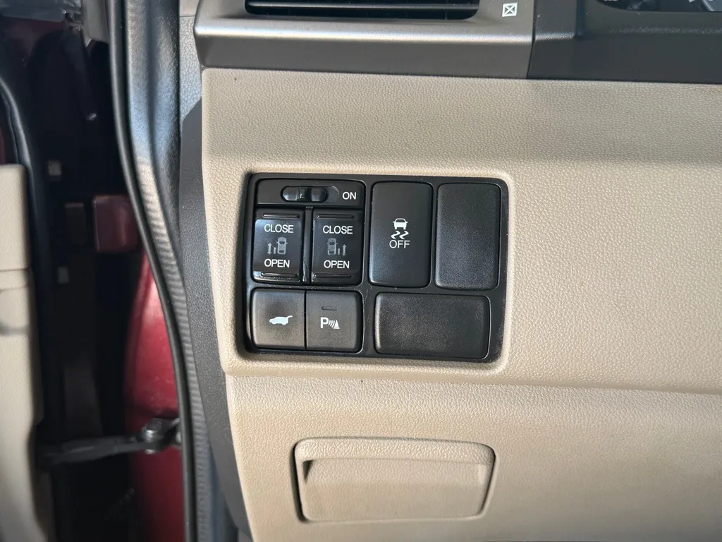 Honda Odyssey photo 16