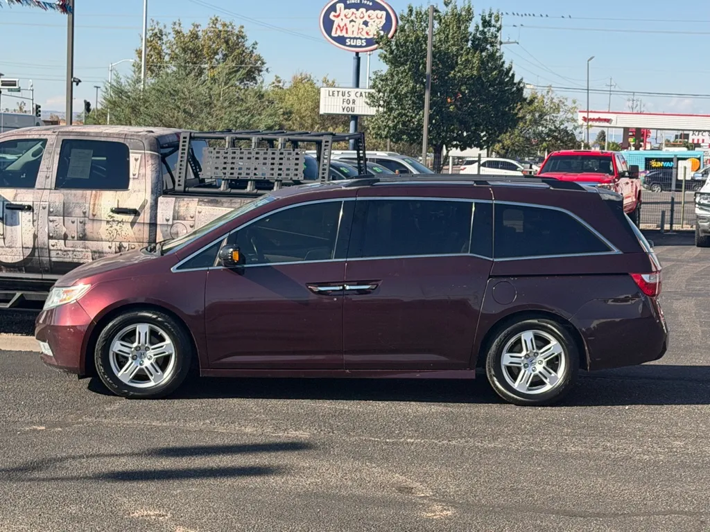 Honda Odyssey photo 2