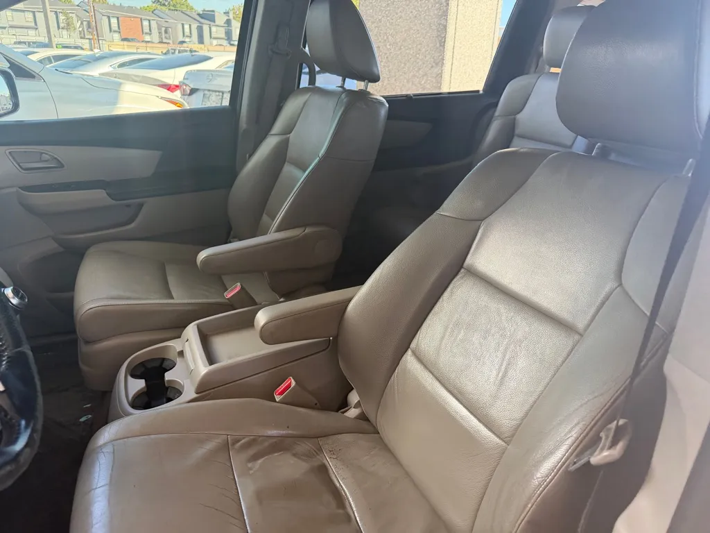 Honda Odyssey photo 6