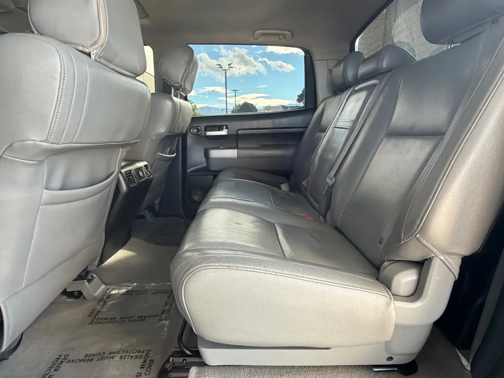 Toyota Tundra photo 18