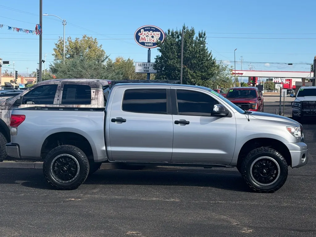 Toyota Tundra photo 3