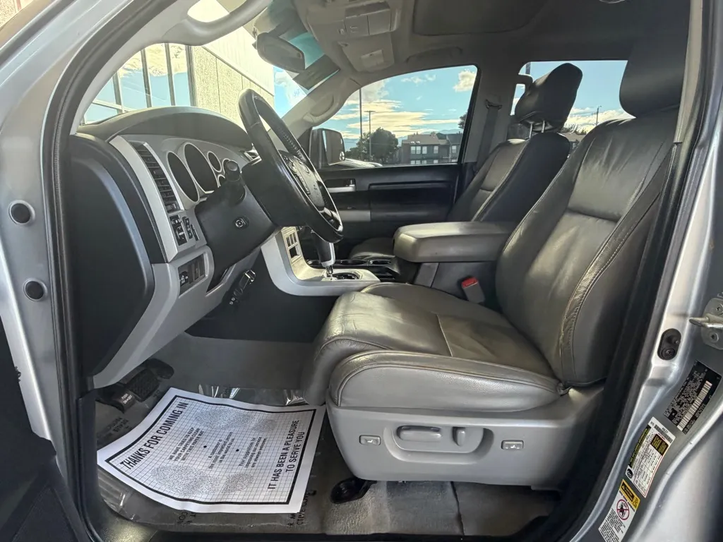 Toyota Tundra photo 5