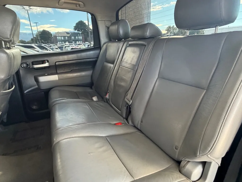 Toyota Tundra photo 19