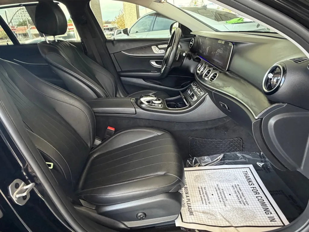 Mercedes-Benz E-Class photo 38