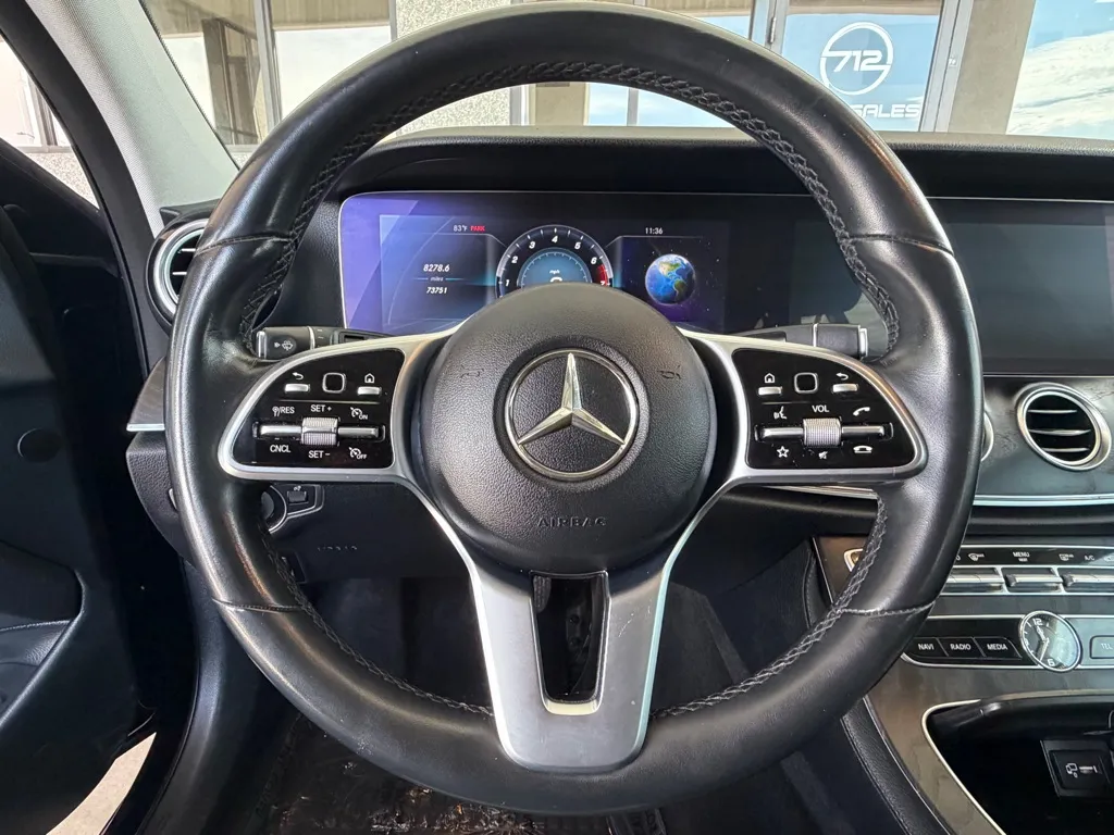 Mercedes-Benz E-Class photo 9
