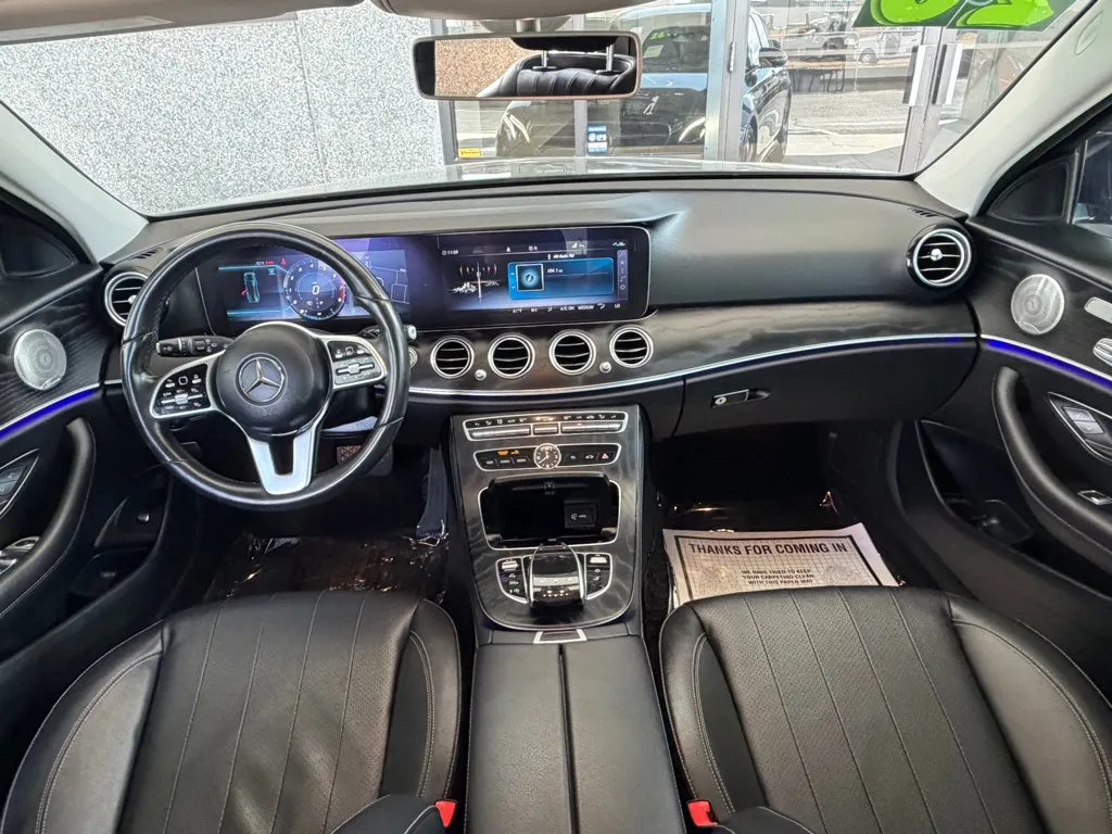 Mercedes-Benz E-Class photo 29