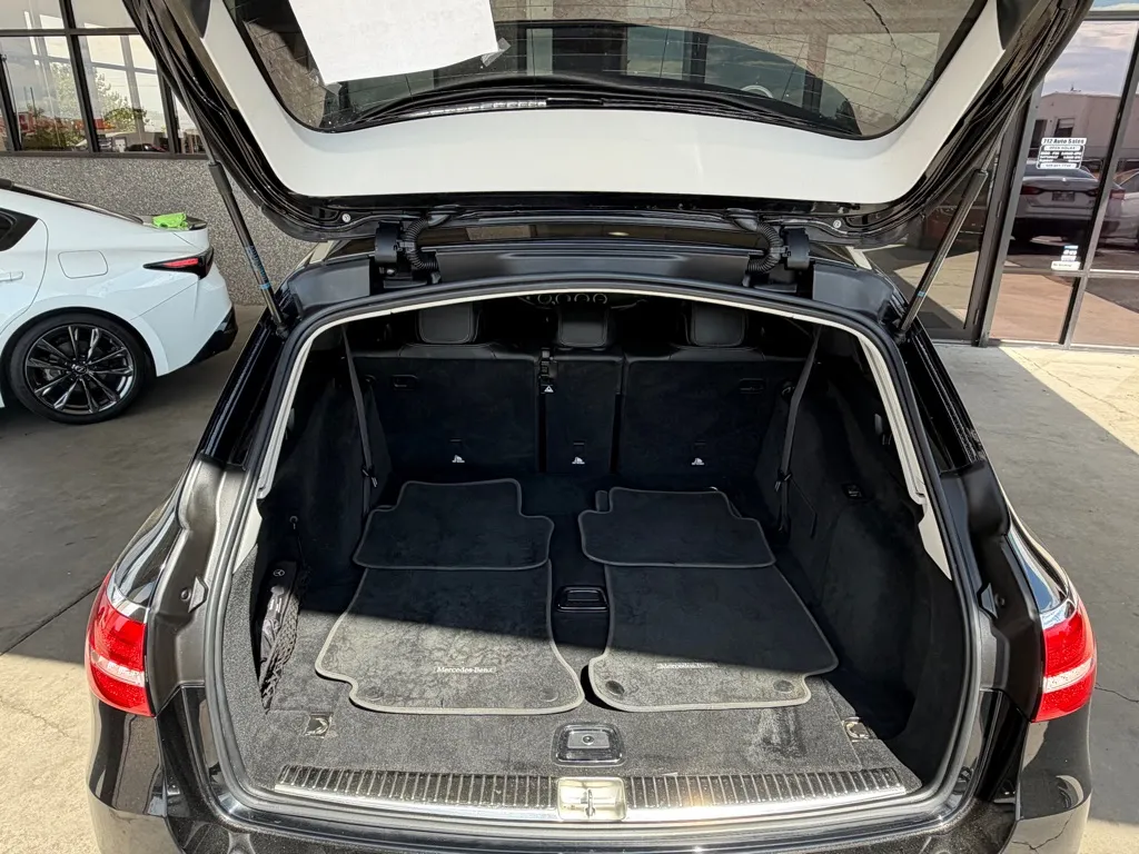 Mercedes-Benz E-Class photo 31