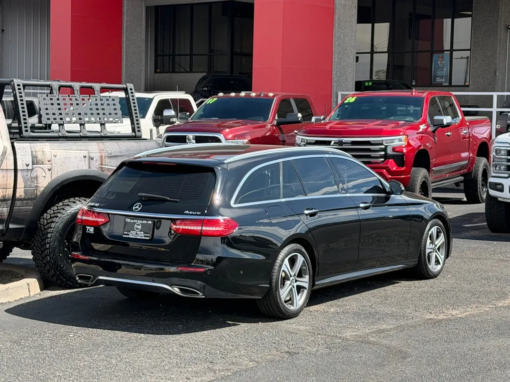 Mercedes-Benz E-Class photo 52