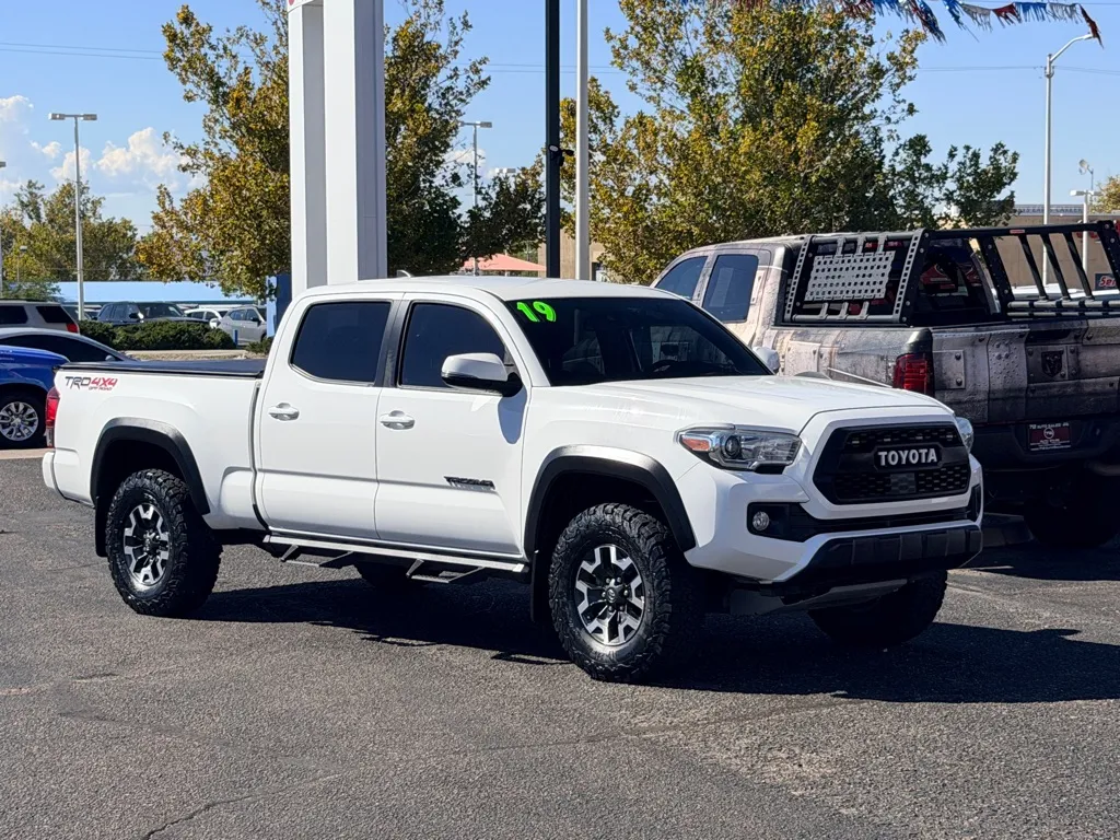 Toyota Tacoma photo 4