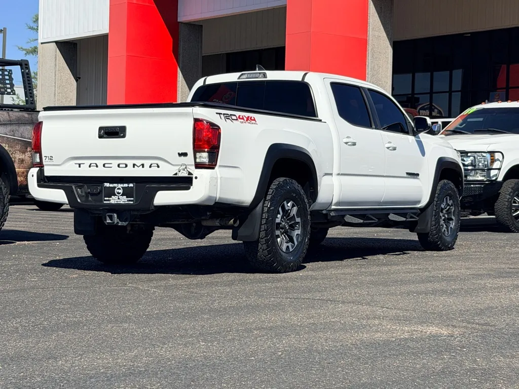 Toyota Tacoma photo 37