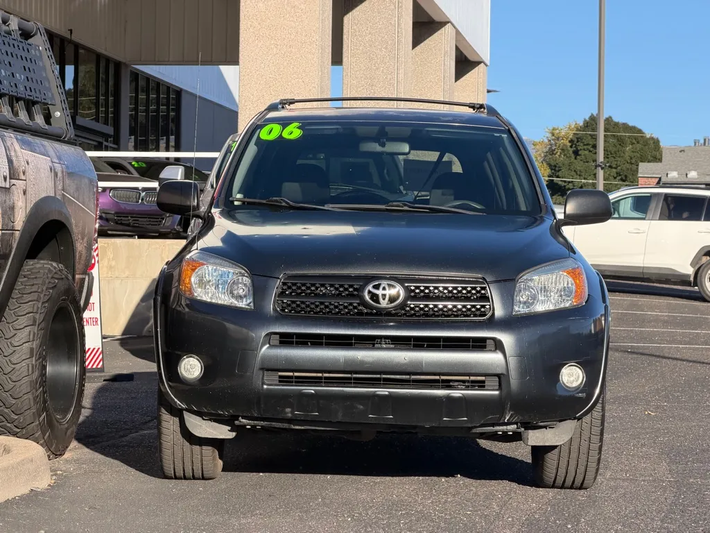 Toyota RAV4 photo 30