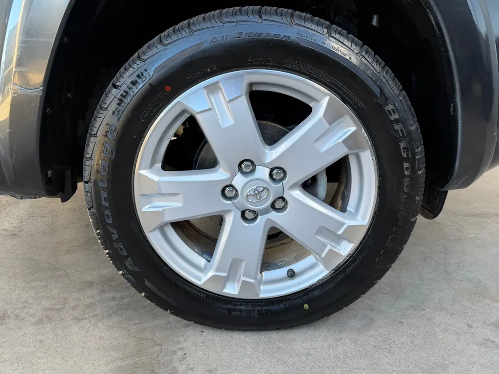 Toyota RAV4 photo 47