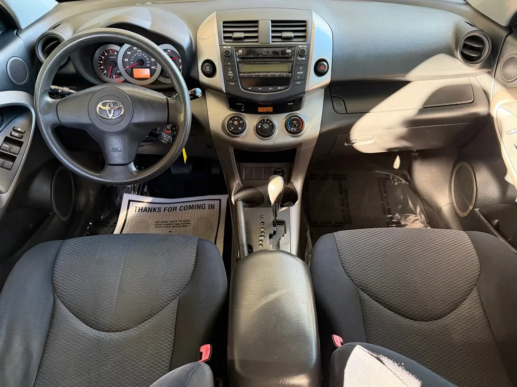 Toyota RAV4 photo 18