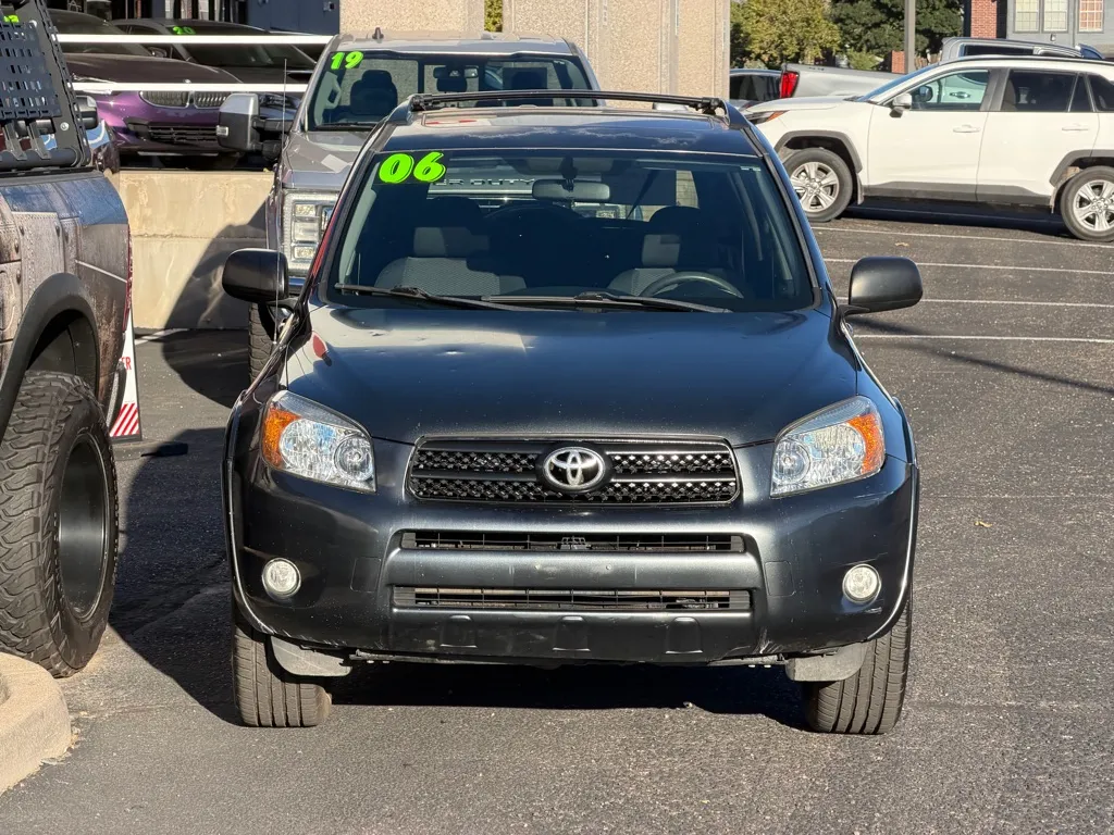 Toyota RAV4 photo 29