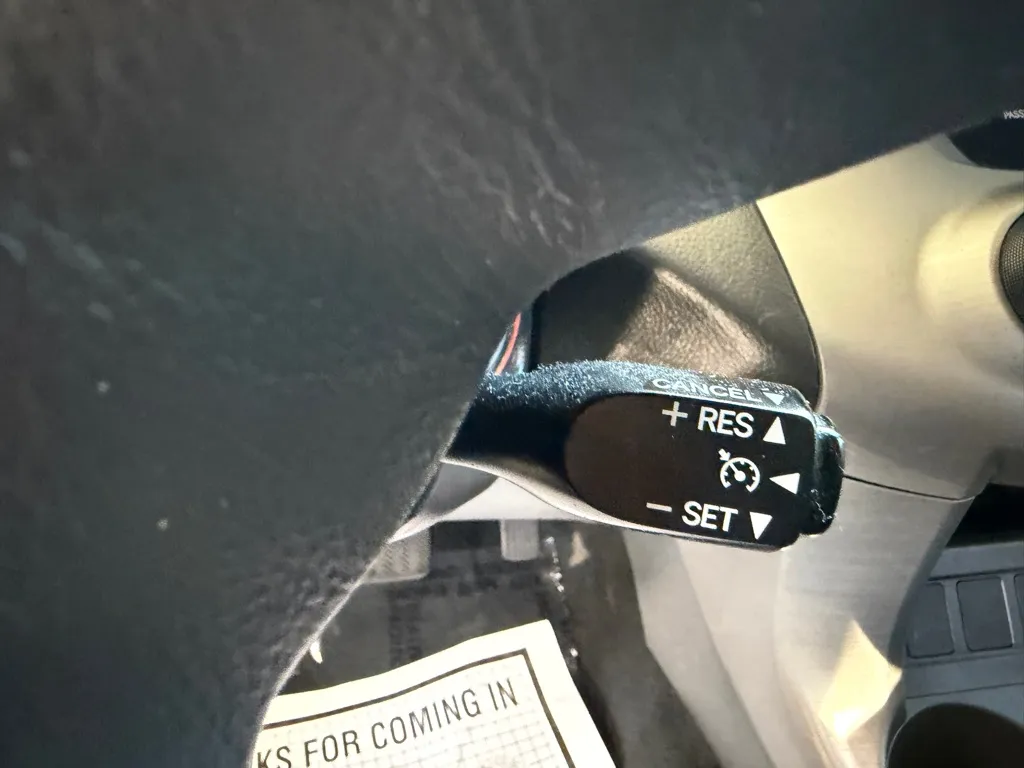 Toyota RAV4 photo 9
