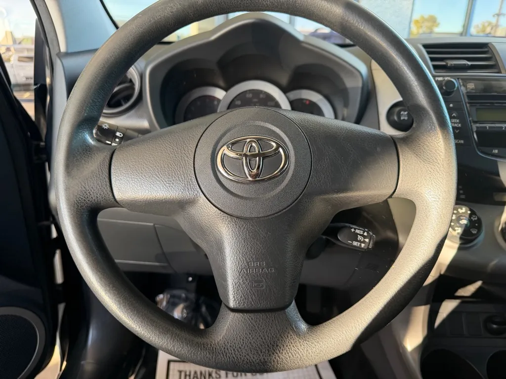 Toyota RAV4 photo 8