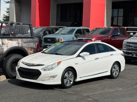 White 2015 HYUNDAI SONATA HYBRID for sale in Albuquerque, NM