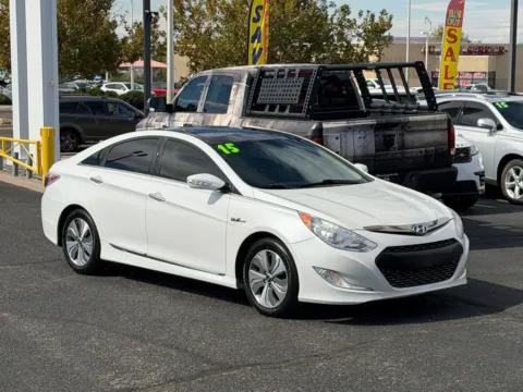 More photos of 2015 HYUNDAI SONATA HYBRID at 712 Auto Sales, NM