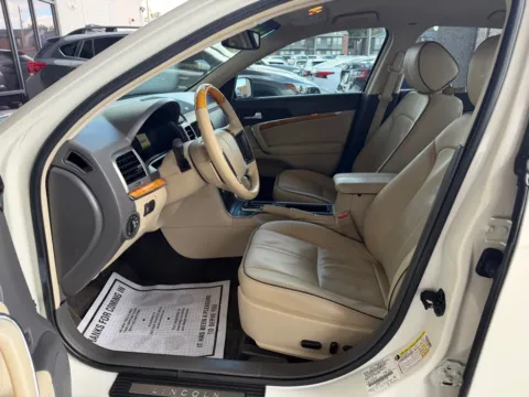 More photos of 2012 LINCOLN MKZ HYBRID at 712 Auto Sales, NM