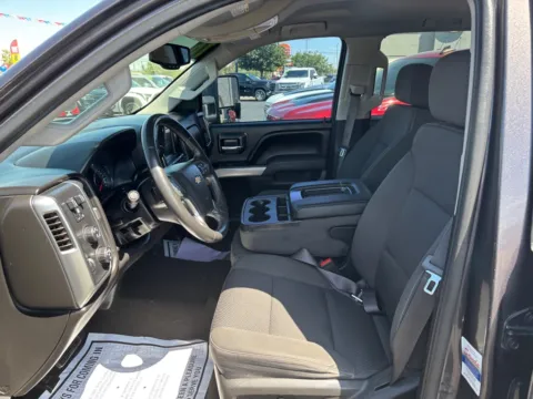 More photos of 2016 CHEVROLET SILVERADO 2500 HEAVY DUTY LT at 712 Auto Sales, NM