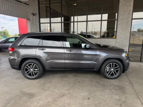 Another view of 2017 JEEP GRAND CHEROKEE TRAILHAWK for sale in Albuquerque, NM at 712 Auto Sales