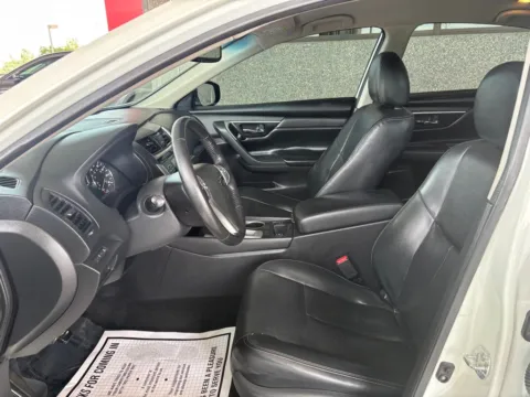 More photos of 2018 NISSAN ALTIMA 2.5 at 712 Auto Sales, NM