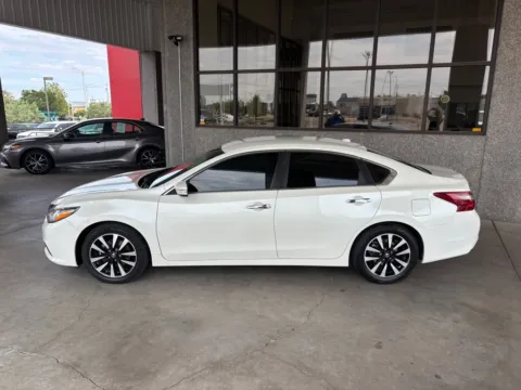 Photos of 2018 NISSAN ALTIMA 2.5 for sale in Albuquerque, NM at 712 Auto Sales