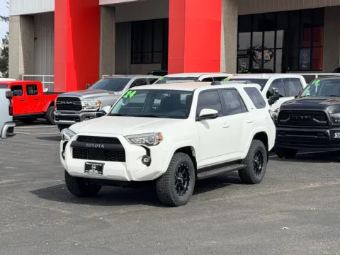 White 2024 TOYOTA 4RUNNER SR5 for sale in Albuquerque, NM