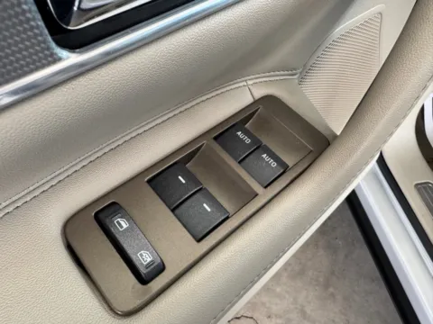 More photos of 2014 LINCOLN MKX at 712 Auto Sales, NM