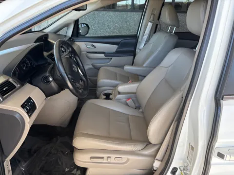 More photos of 2015 HONDA ODYSSEY EXL at 712 Auto Sales, NM