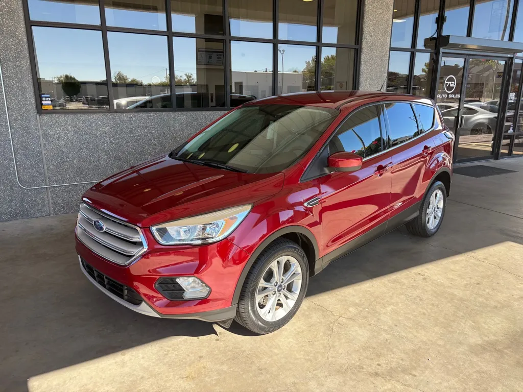 Red 2017 FORD ESCAPE SE for sale in Albuquerque, NM