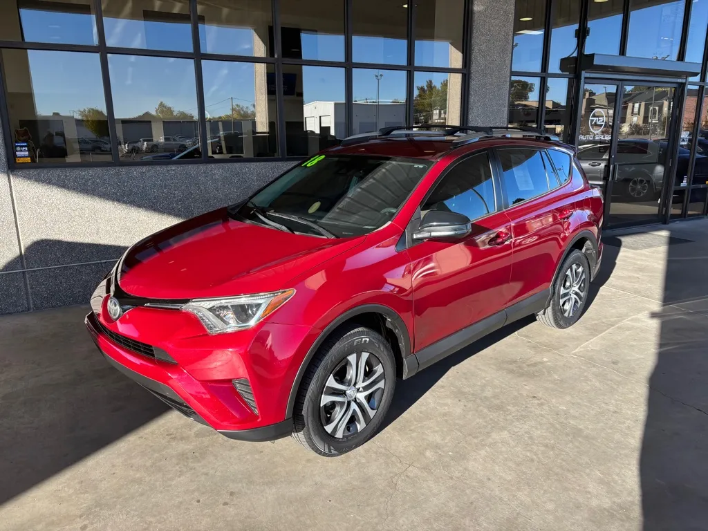 Red 2018 TOYOTA RAV4 LE for sale in Albuquerque, NM