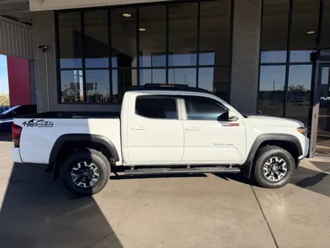 Another view of 2018 TOYOTA TACOMA TRD OFF ROAD for sale in Albuquerque, NM at 712 Auto Sales