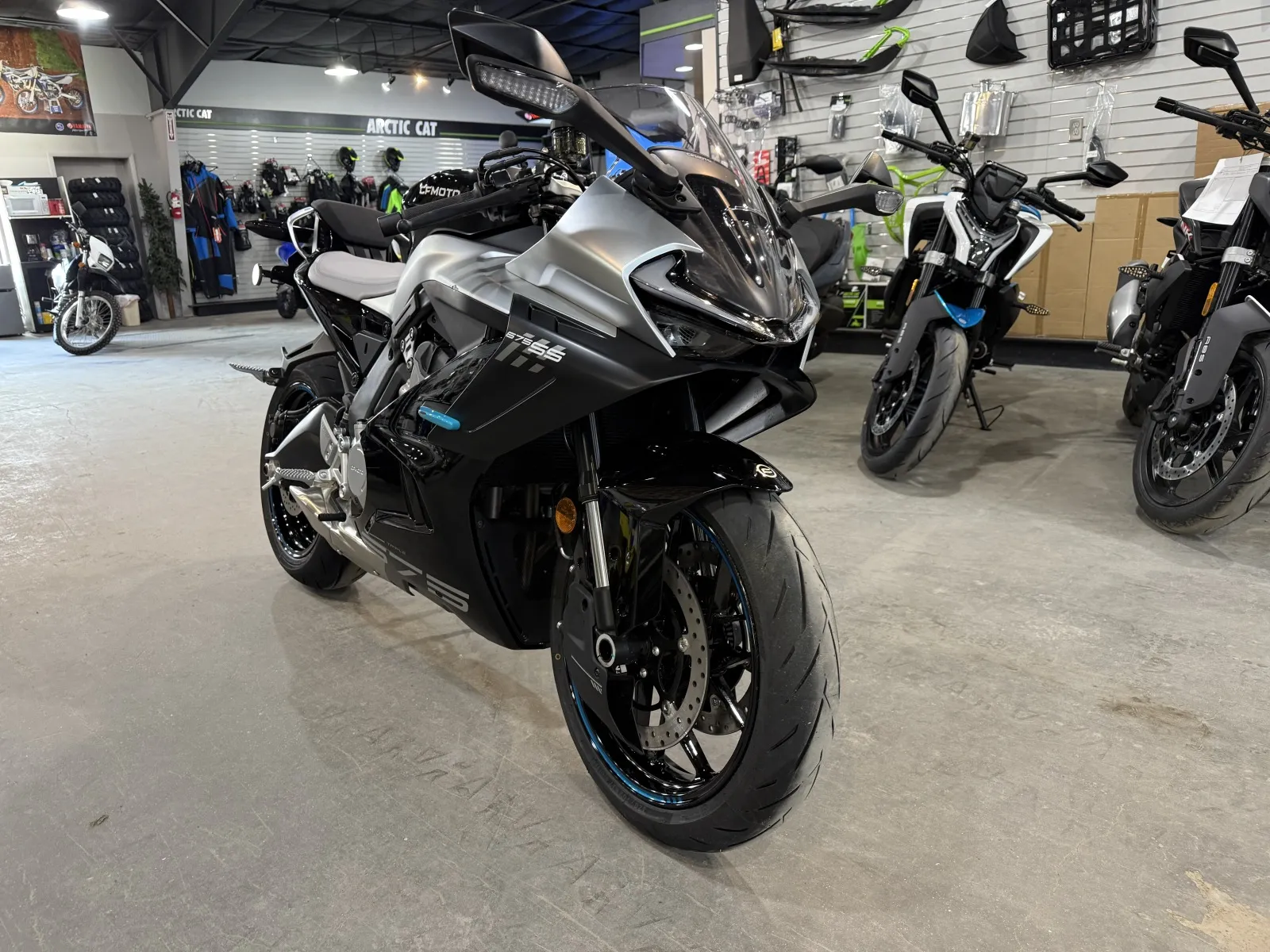 2025 CFMOTO SS 675