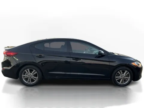More photos of 2018 Hyundai Elantra 4d Sedan SEL at 5 Star Auto Plaza - St. Charles, MO