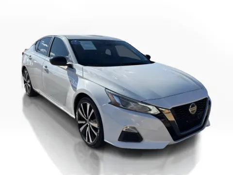 Another view of 2021 Nissan Altima 2.5 SR Sedan for sale in Saint Charles, MO at 5 Star Auto Plaza - St. Charles