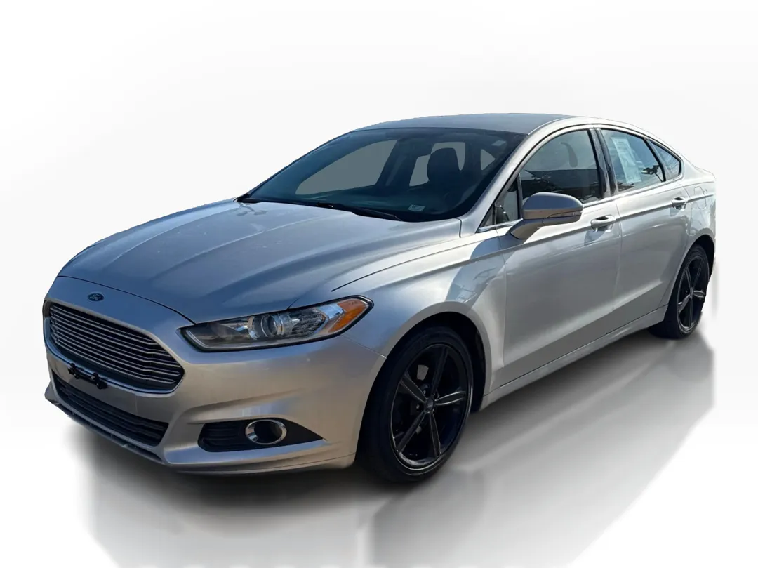 2016 Ford Fusion SE's photo