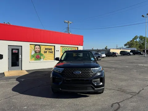 Photos of 2022 Ford Explorer Base 4WD for sale in Saint Charles, MO at 5 Star Auto Plaza - St. Charles