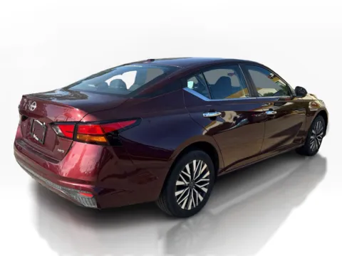 More photos of 2025 Nissan Altima SV AWD at 5 Star Auto Plaza - St. Charles, MO