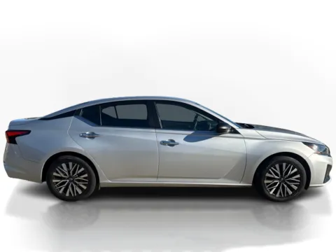 More photos of 2024 Nissan Altima 2.5 SV Sedan at 5 Star Auto Plaza - St. Charles, MO