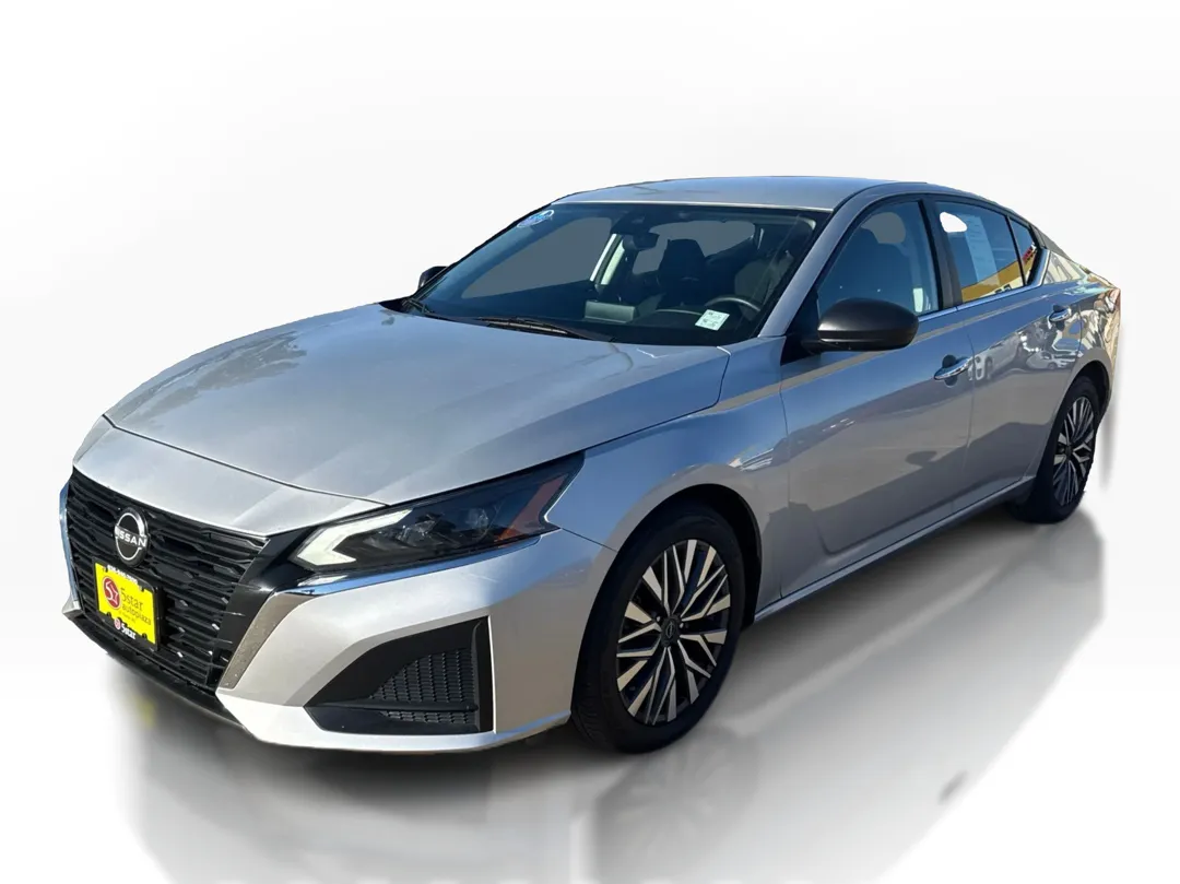 2024 Nissan Altima SV's photo