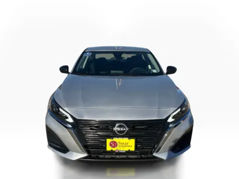 Photos of 2024 Nissan Altima 2.5 SV Sedan for sale in Saint Charles, MO at 5 Star Auto Plaza - St. Charles