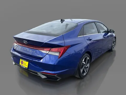 More photos of 2022 Hyundai Elantra Limited IVT at 5 Star Auto Plaza - St. Charles, MO