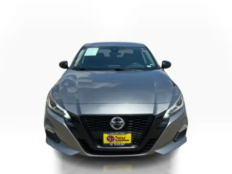 Photos of 2020 Nissan Altima 4d Sedan FWD 2.5L SR for sale in Saint Charles, MO at 5 Star Auto Plaza - St. Charles
