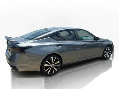 More photos of 2020 Nissan Altima 4d Sedan FWD 2.5L SR at 5 Star Auto Plaza - St. Charles, MO